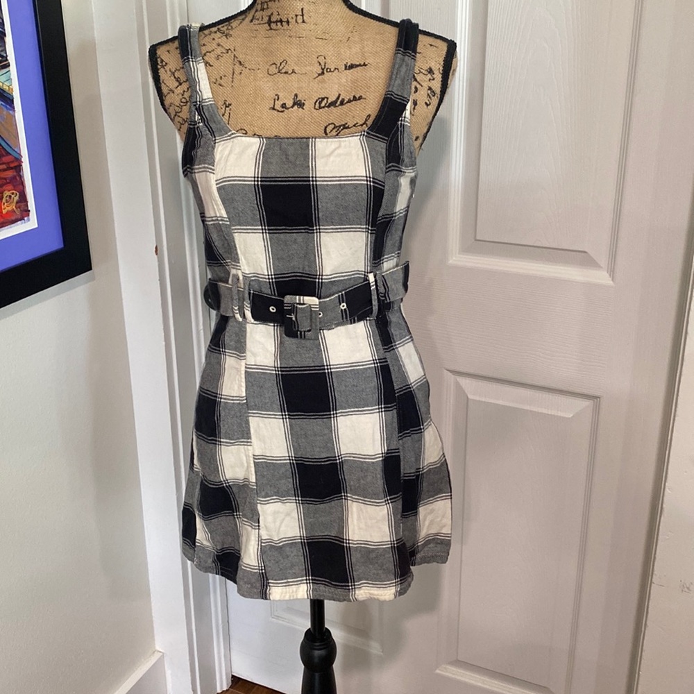 AE mini dress. Size S. Never worn. I bought a size too big for me.